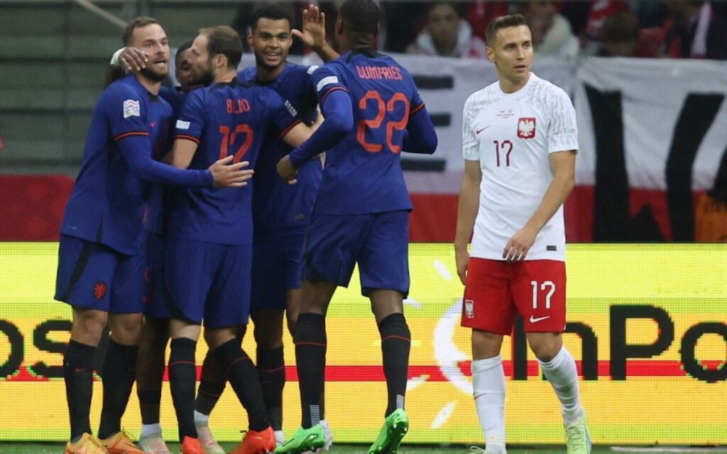 Polonia cae ante Holanda